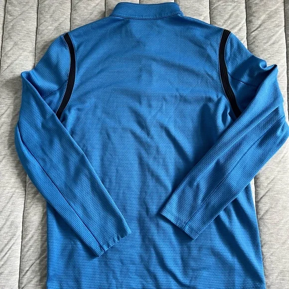 Nike AeroReact Golf Pullovers in Coral, Blue, and Gray - Picture 5 of 8